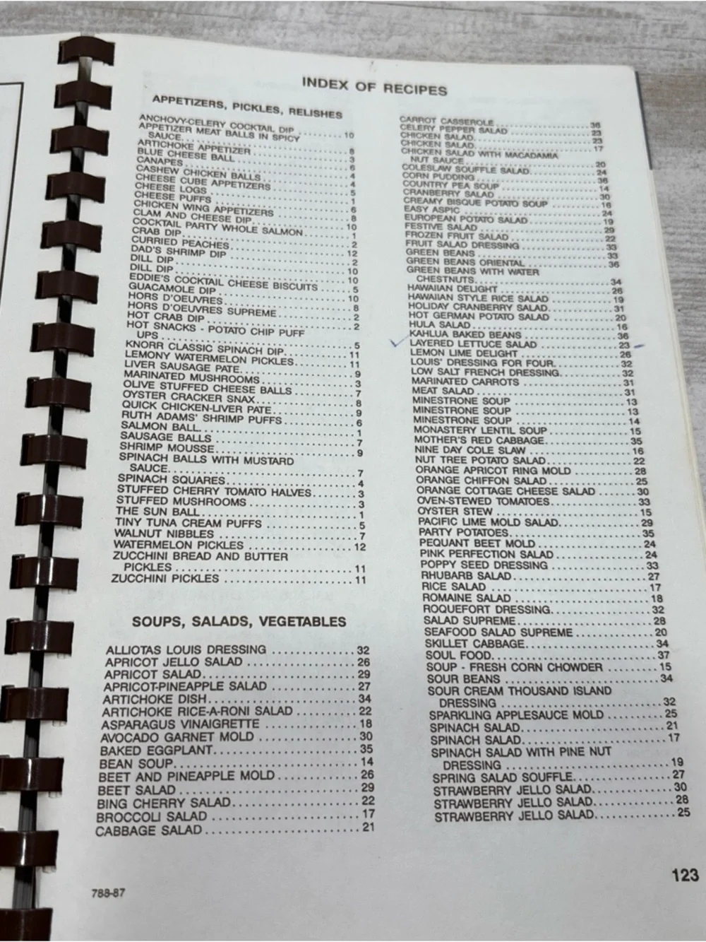 Town and Country Club of Woodland Favorite Recipes Cookbook - Vintage